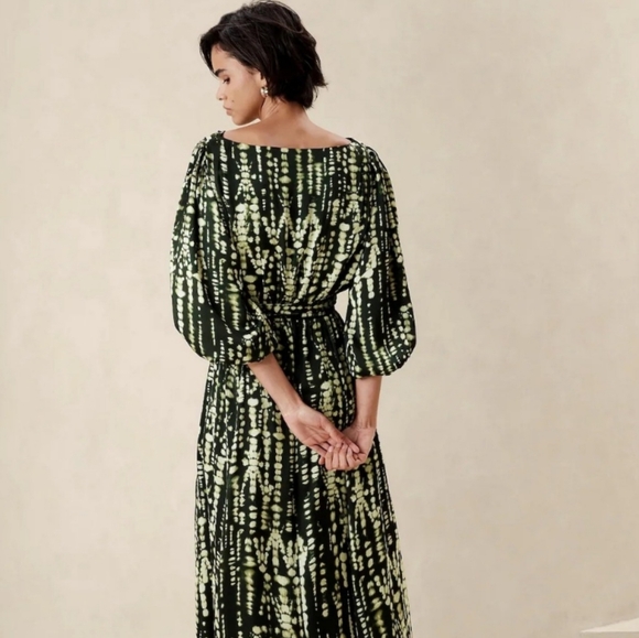 Banana Republic Maxi Wrap Dress L Petite NWT Black Gold Print - Picture 5 of 6